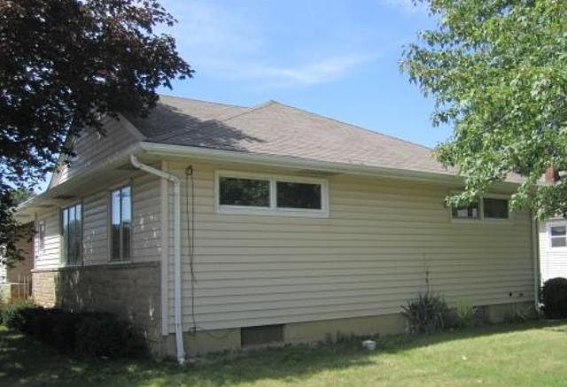 2nd image of 3012 Washington Ave