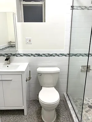 Rented by Bouklis Group | media 13