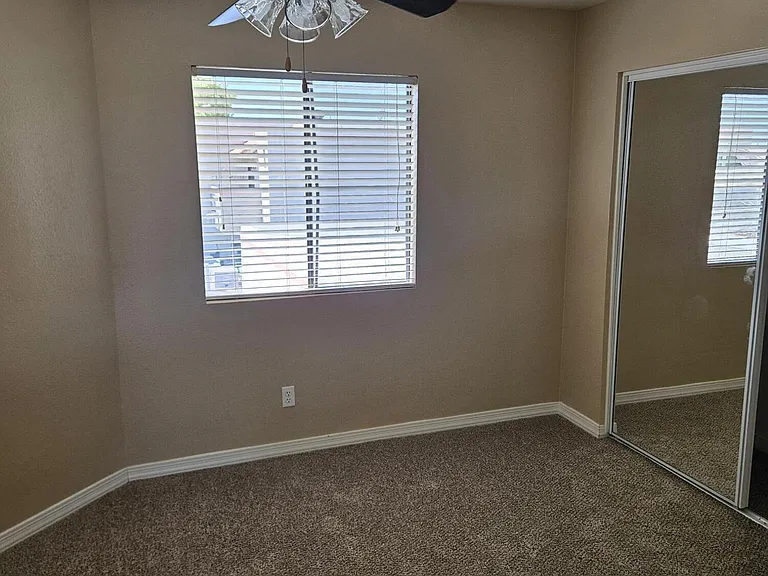 835 N Granite Reef Rd #6 — Photo 8