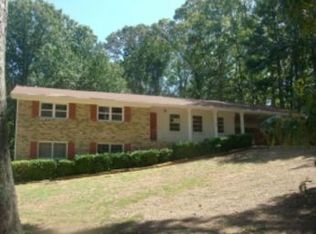 450 Navarre Dr, Stone Mountain, GA 30087