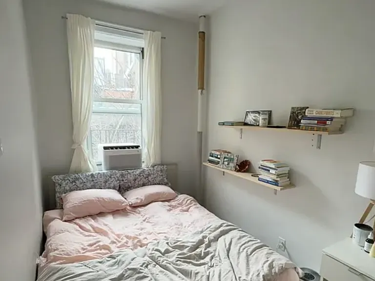 42 Bank St #64 — Photo 2
