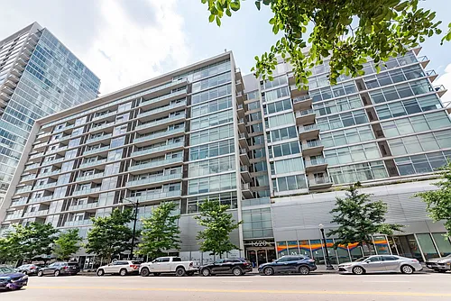 1620 S Michigan Ave Photo 1