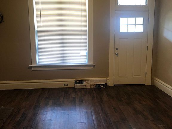 4th image of 1537 Richmond Ave