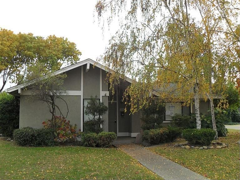 1st image of 3580 W Alpine Ave