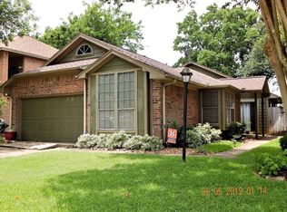133 Coffee Ln, Lake Jackson, TX 77566