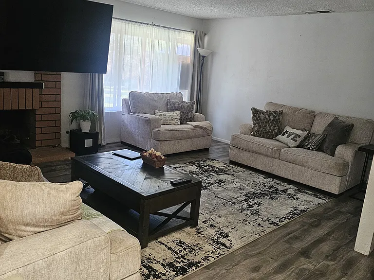 E Citrus Ave — Photo 4