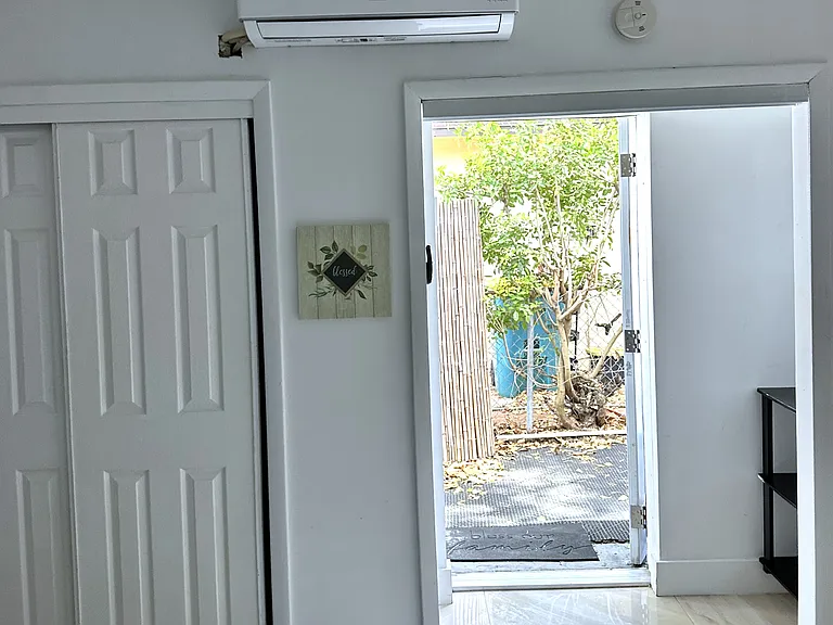 SW 24th Ave — Photo 16