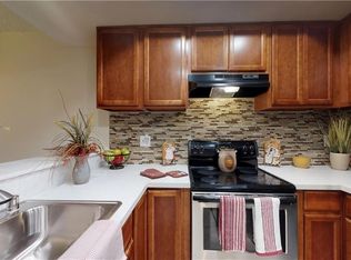 961 S Mountain Ave, Ontario, CA 91762