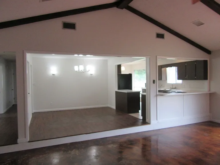8629 Deerpoint Dr — Photo 10