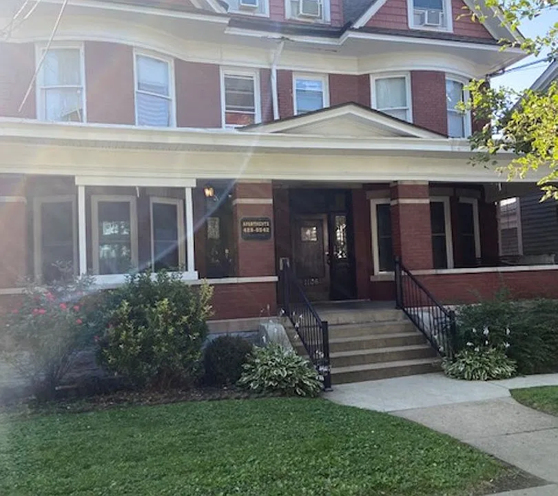 1106-1108 Juliana St