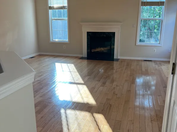 514 Coventry Dr, Nutley, NJ 07110