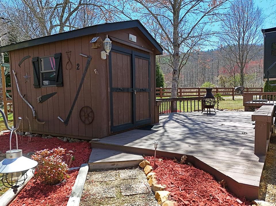 1st image of 39 Flora Ln