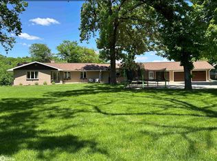 2912 River Oaks Rd, Iowa Falls, IA 50126