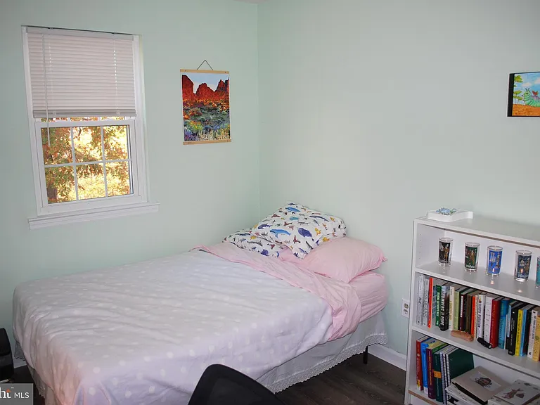 290 Lawndale Ave — Photo 21