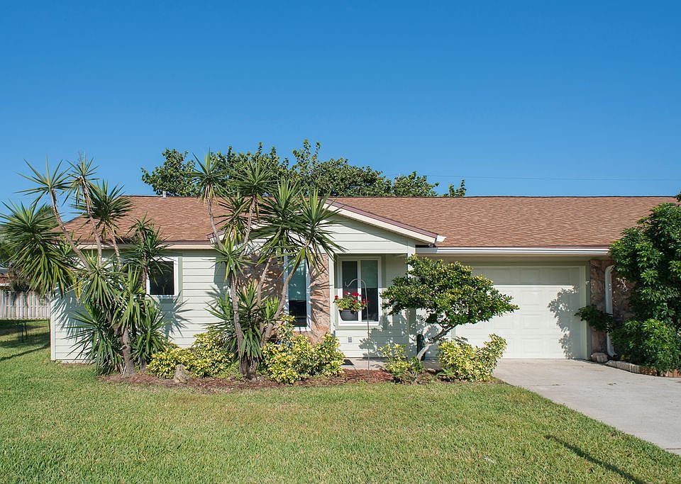 1st image of 782 Ocean Dr