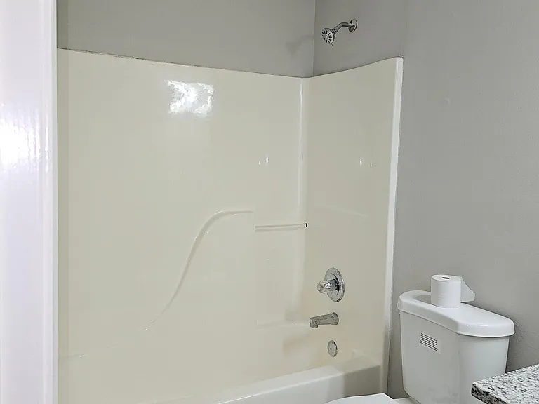 1651 White Oak Dr — Photo 15