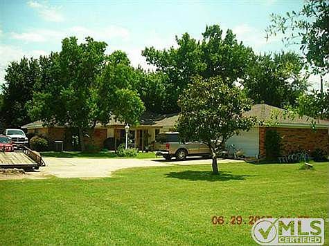 3rd image of 2807 Broadacres Ln