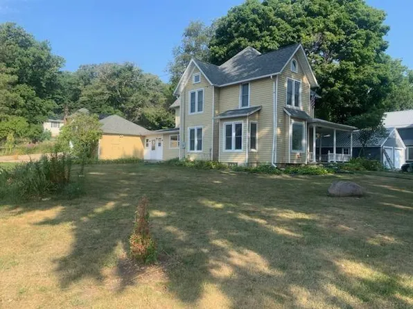 406 Mechanic St, Fayette, IA 52142