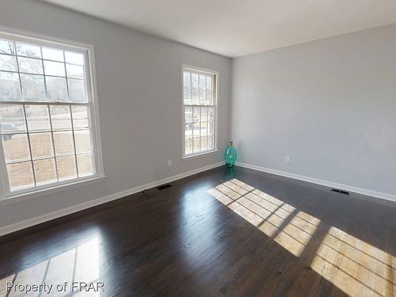 4th image of 452 Grayton Pl