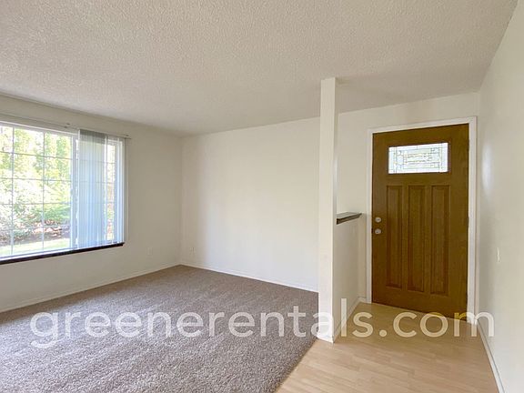 4th image of 810 Soroya Dr SW