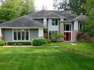 800 Oakbrook Dr, Midland, MI 48642