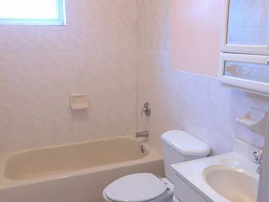 Rented by Lang Realty LLC | media 21