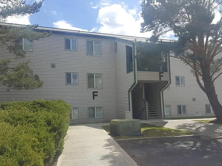 921 SE Klemgard St #F3 — Photo 1
