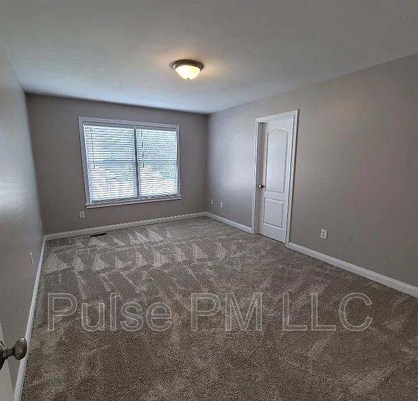 10189 Chestnut Oak Dr — Photo 15