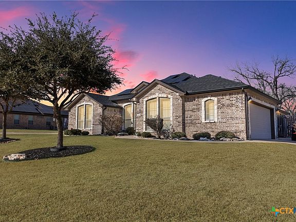 3rd image of 850 Ridgeoak Dr