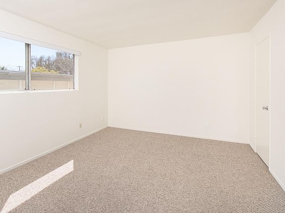 5th image of 1650 Federal Ave APT 213