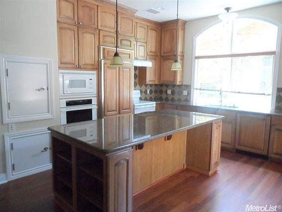 5th image of 2430 Pavilions Place Ln Unit 204