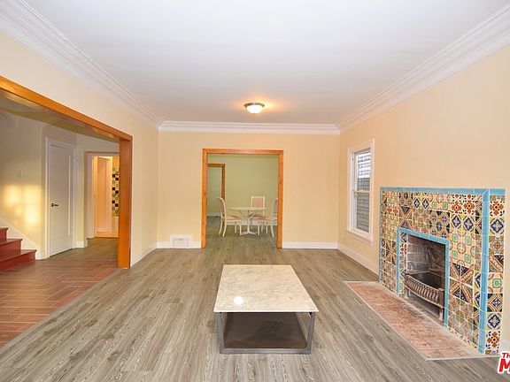 2nd image of 982 S Gramercy Pl