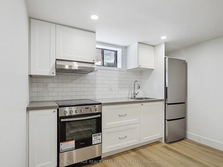 1 Yorkview Dr #B — Photo 4