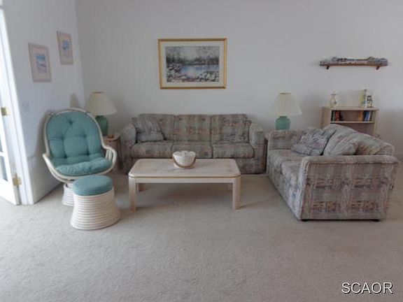 3rd image of 633 Breezy Ln #633