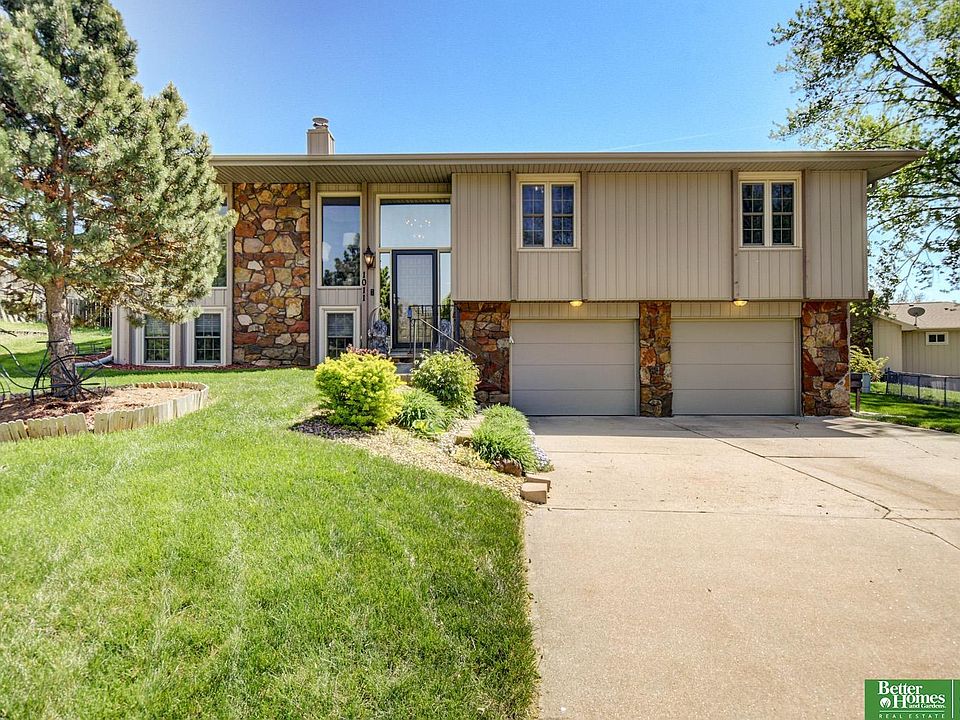 1st image of 1011 Bea Cir