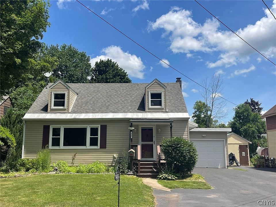 1st image of 443 Sylvan St