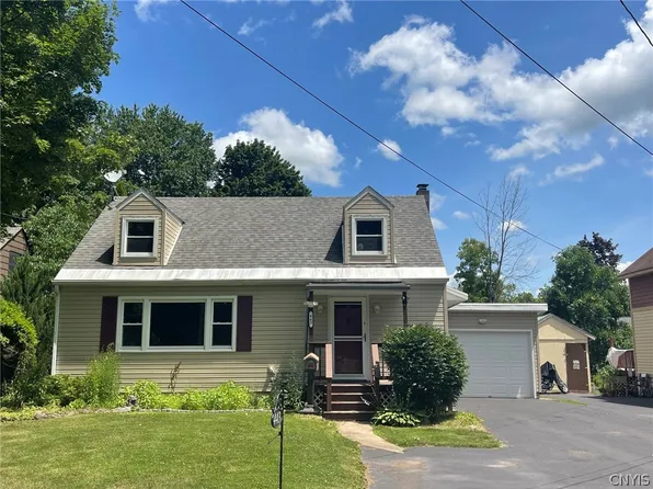 443 Sylvan St, Oneida, NY 13421