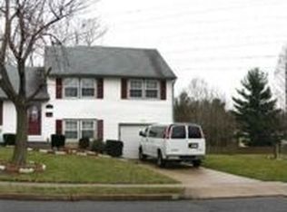 822 Parry Rd, Delran, NJ 08075