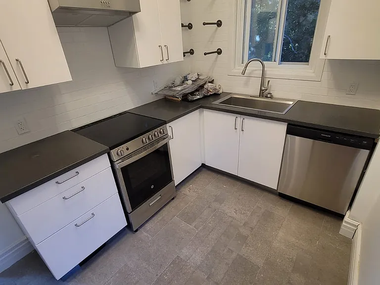 77 Pearl St S #2 — Photo 3