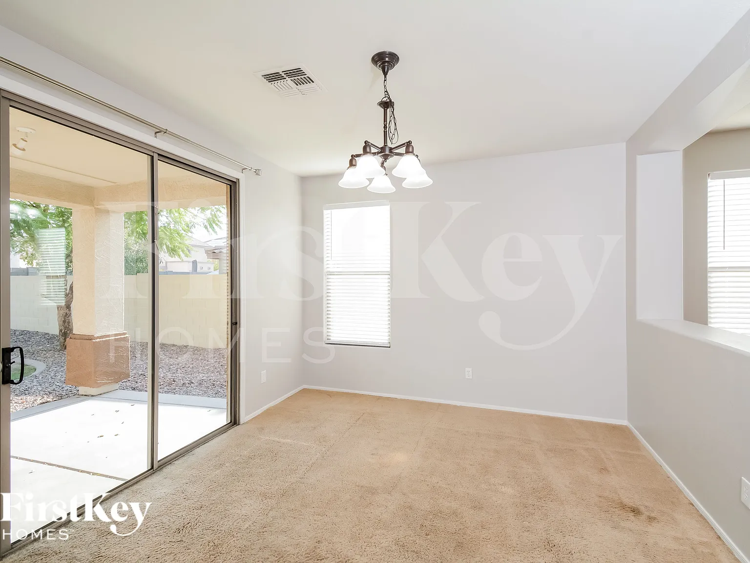 4 bed, 2.5 bath, 1980 sqft, $2,405 — Photo 3