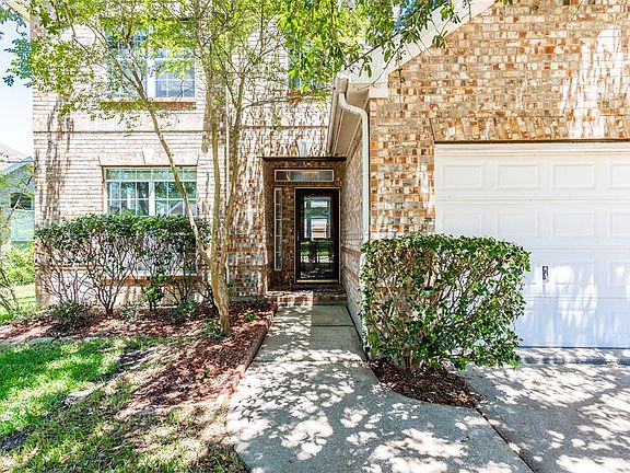 4th image of 212 Green Cedar Dr
