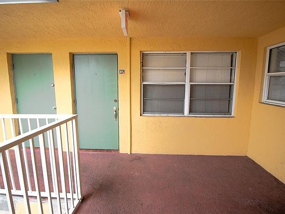 2nd image of 4061 N Dixie Highway #27