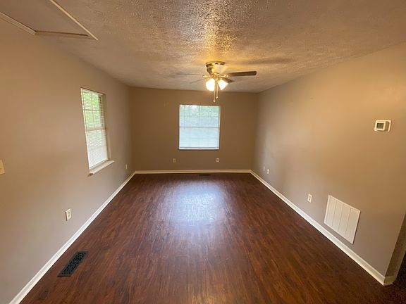 208 Waltham - Living Room