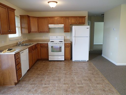 2nd image of 100 Pinnacle Ct APT 501