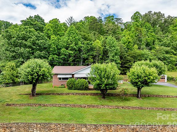 3rd image of 302 Sprinkle Branch Rd