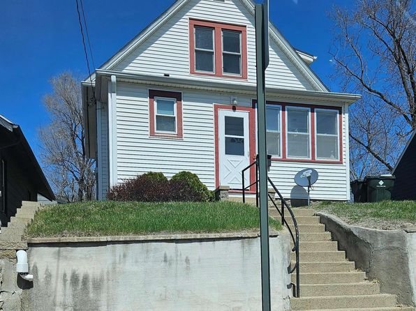 1405 Hill Ave, Sioux City, IA 51104