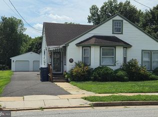 26 Church St, Woodstown, NJ 08098