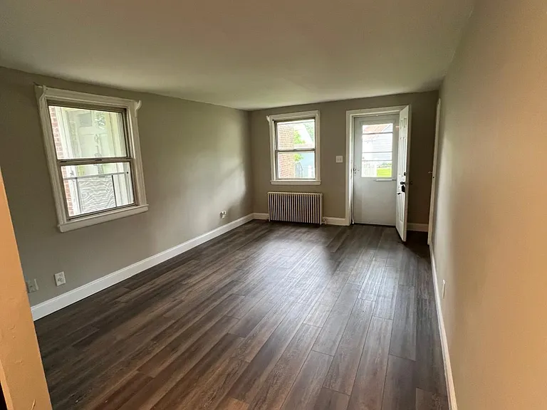Parkway Gardens Apartments — Photo 5