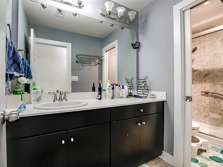 15912 Cadoz Dr — Photo 24