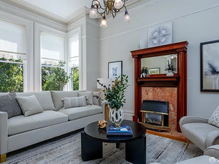 135 Scott St — Photo 4